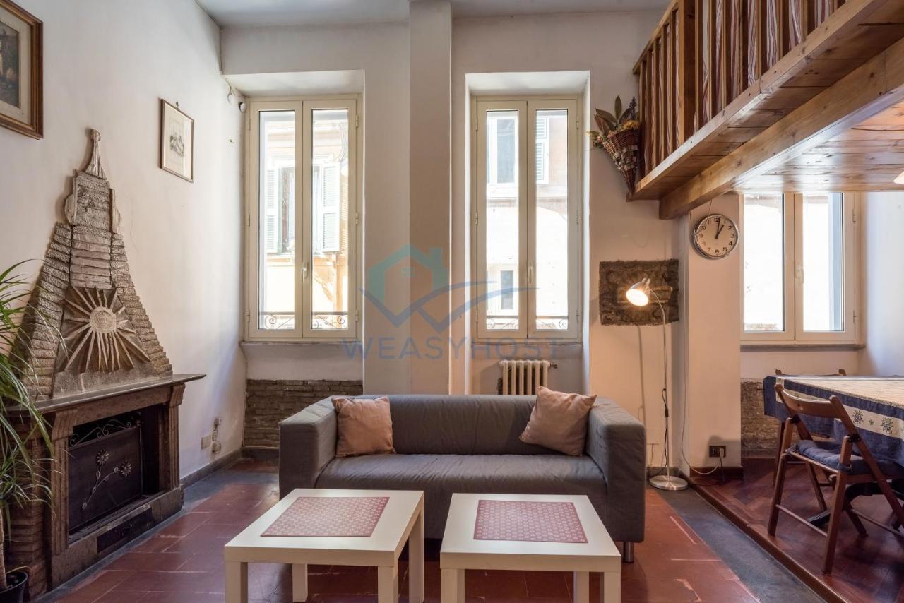 Warm Nest In The Old Building Of Piazza Navona Appartement Rome Buitenkant foto