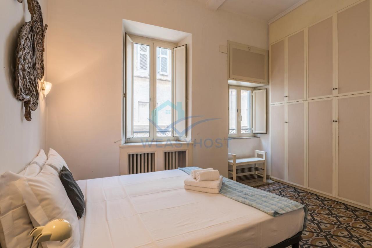 Warm Nest In The Old Building Of Piazza Navona Appartement Rome Buitenkant foto