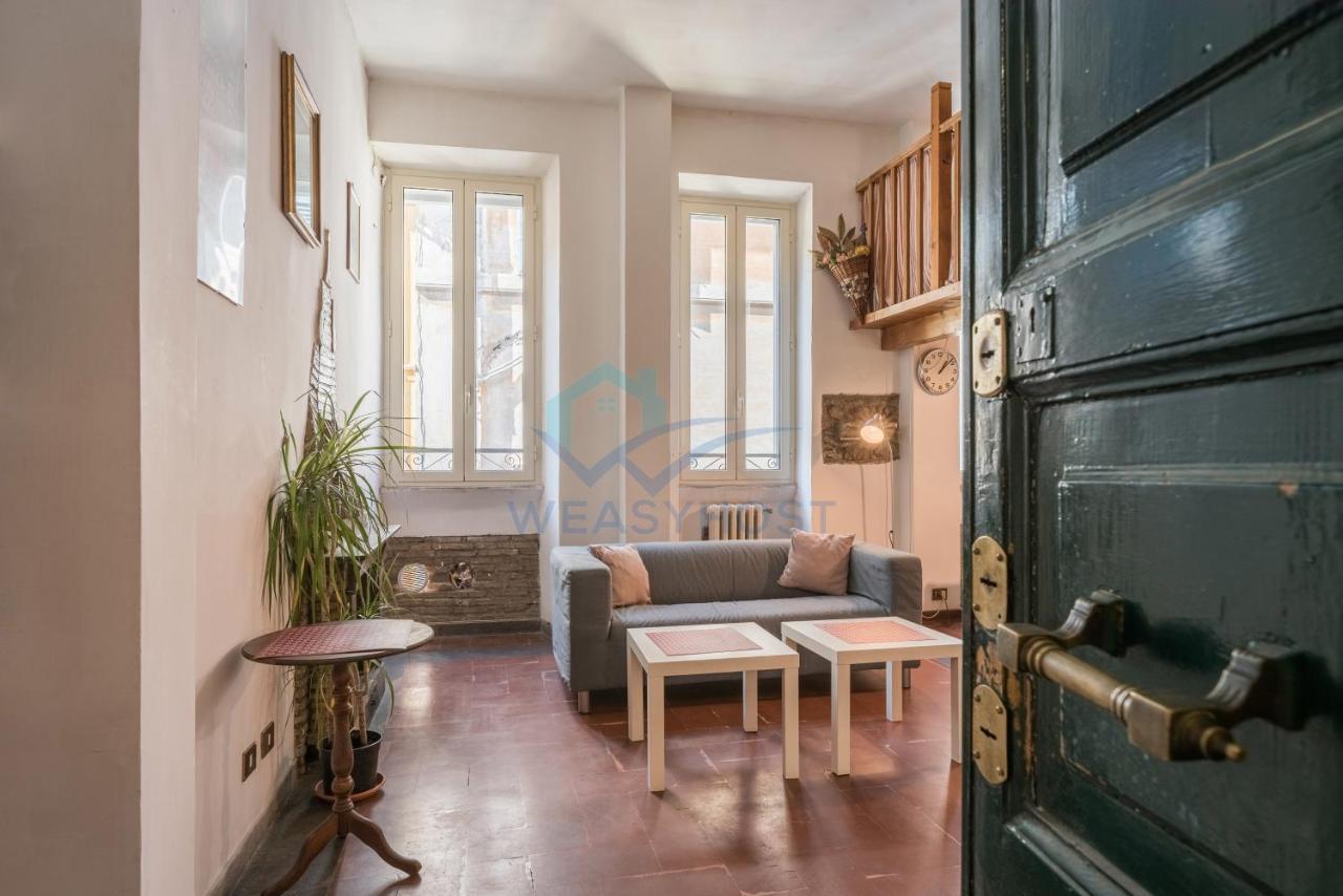 Warm Nest In The Old Building Of Piazza Navona Appartement Rome Buitenkant foto
