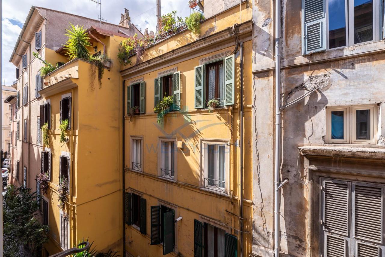 Warm Nest In The Old Building Of Piazza Navona Appartement Rome Buitenkant foto